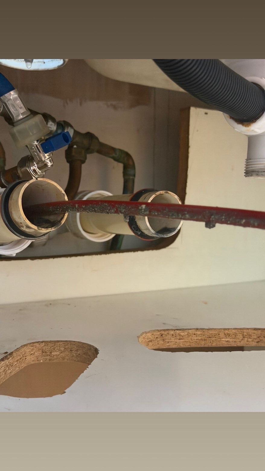 Under-sink waste pipe connection detail